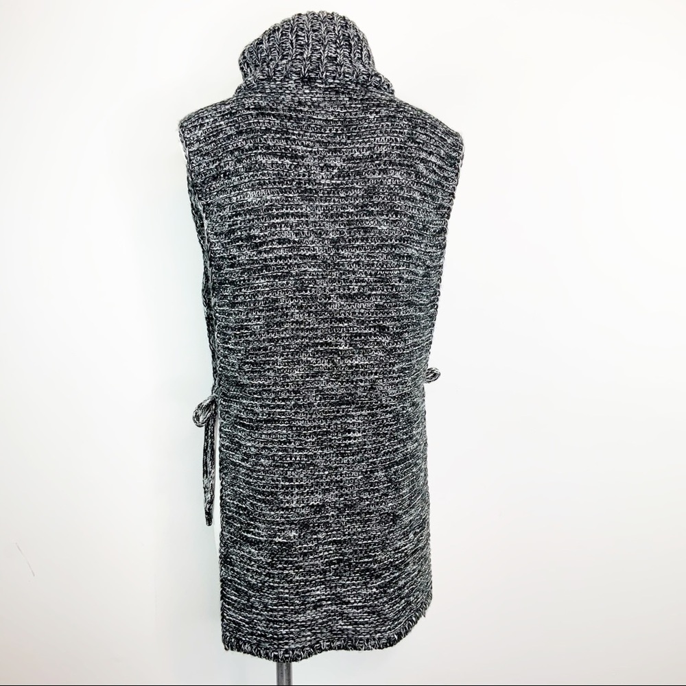 Verloop Black & White Marled Chunky Turtleneck - Picture 4 of 9